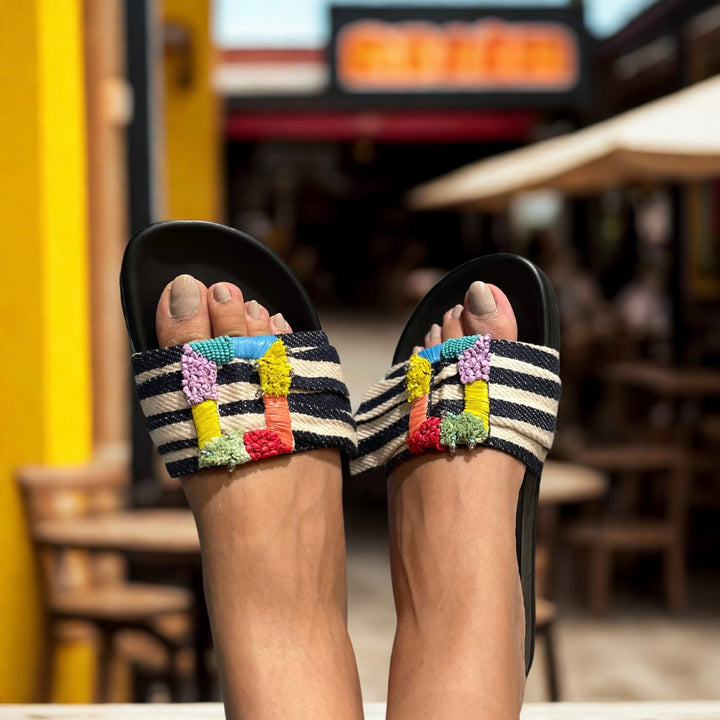 ColorSnap Buckled Slides