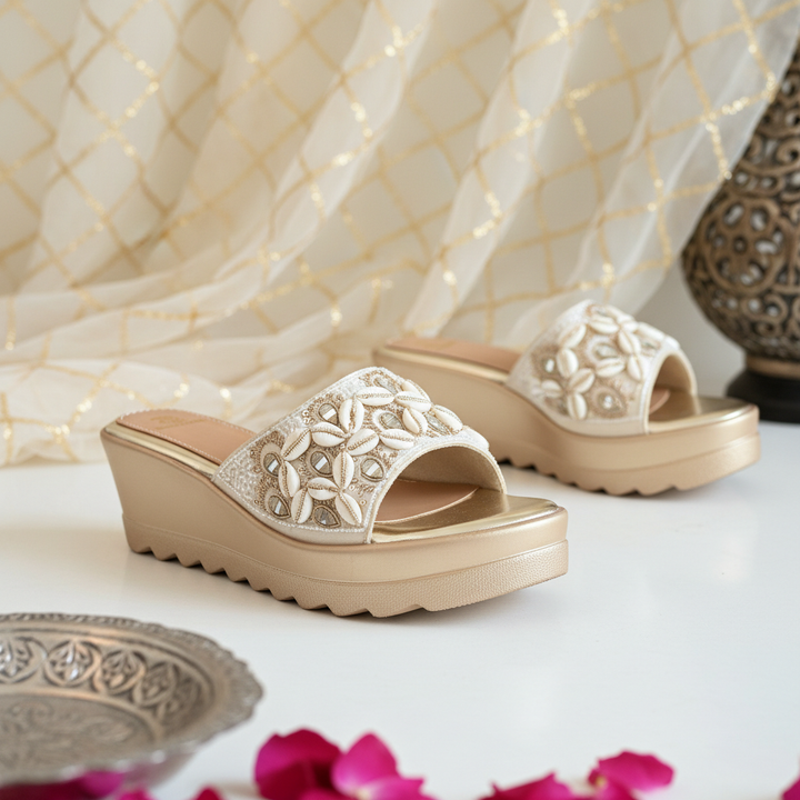 SheShells (Wedges)