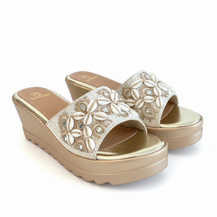SheShells (Wedges)